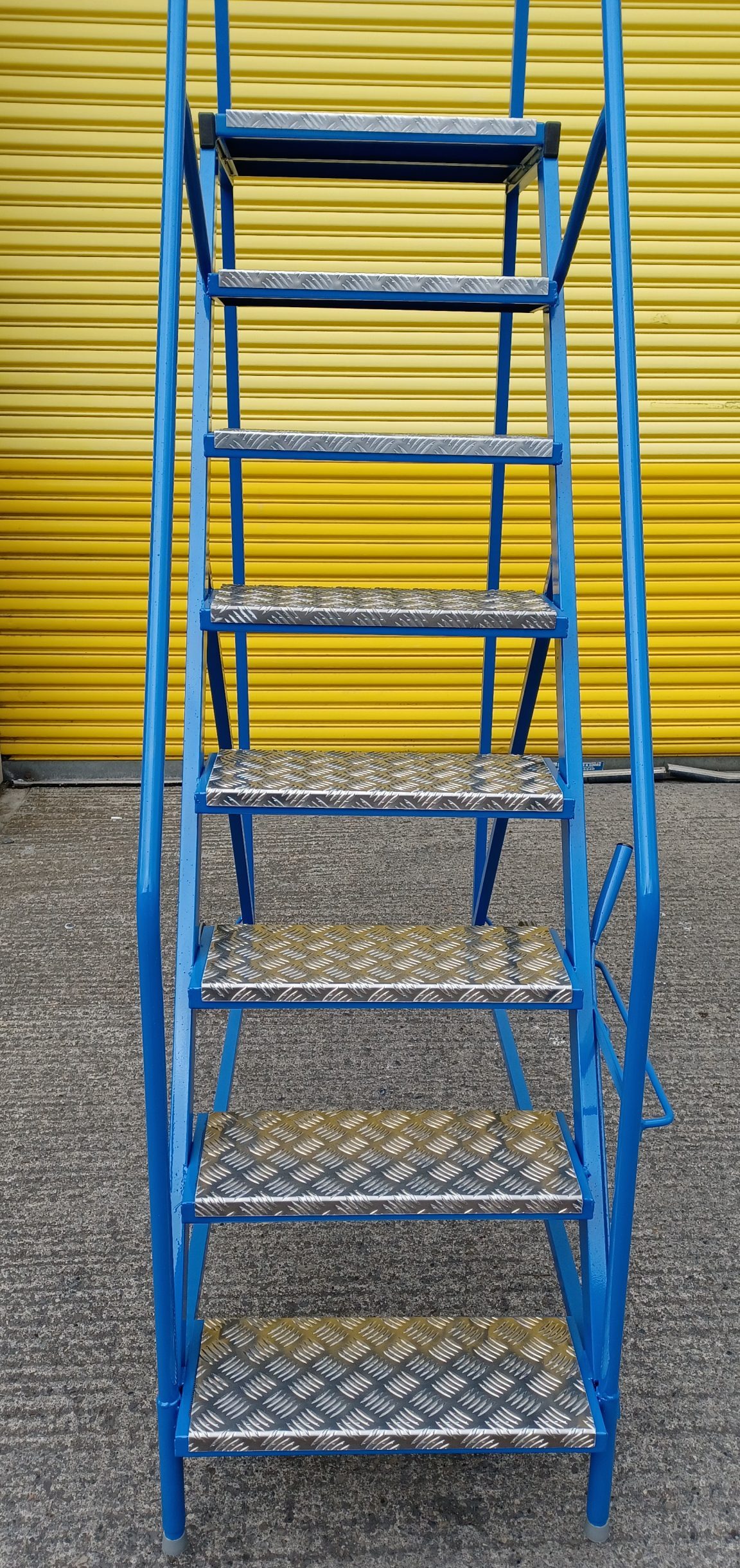 Mobile Podium steps with Aluminium Non-Slip Treads CWMSA2172